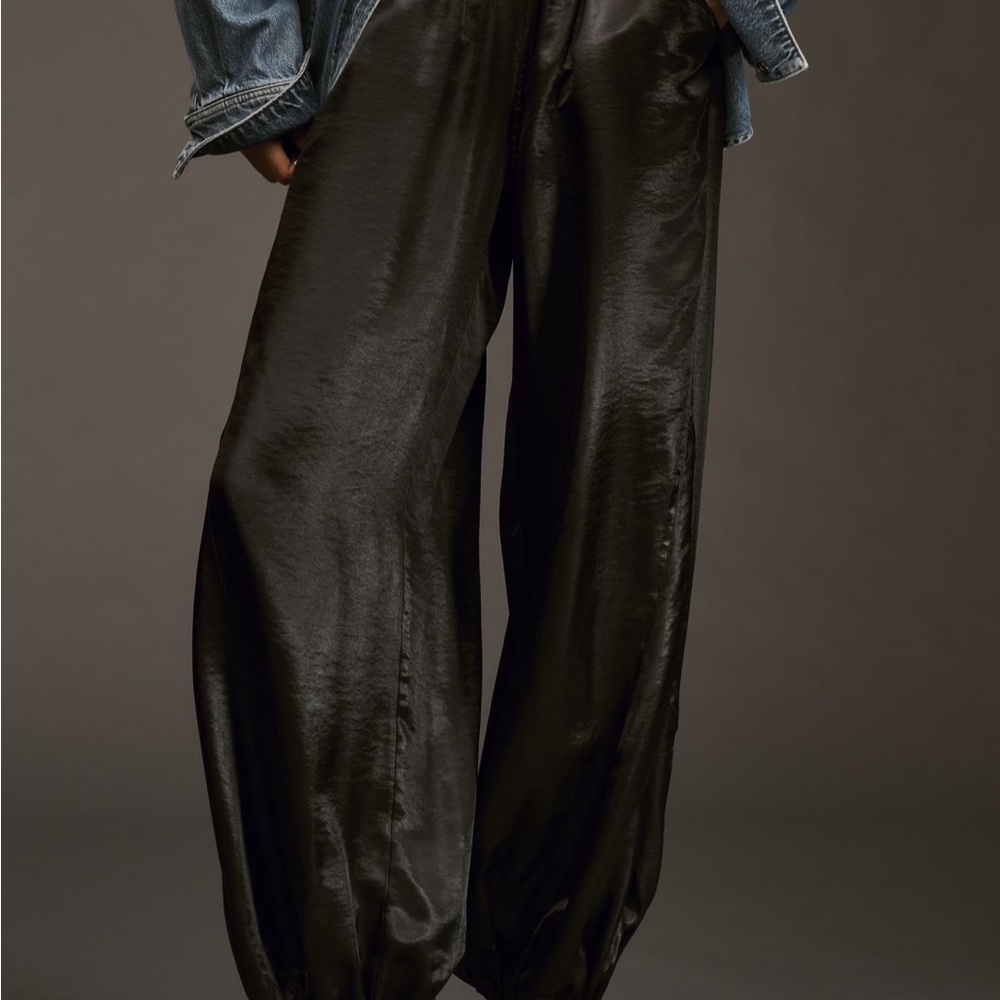 Pilcro Shimmering Black Wide-Leg Pants/joggers